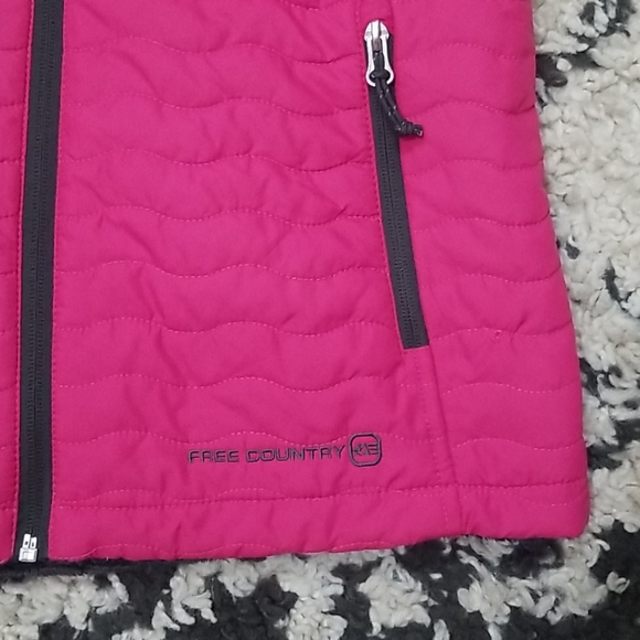 Vest - Picture 2 of 7